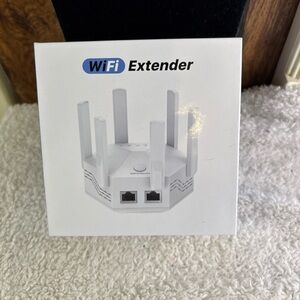 WiFi Extender White Networking Range Booster